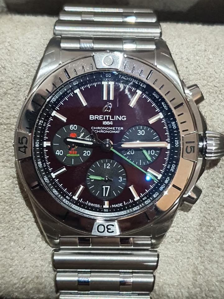 Breitling Chronomat 42 B01 42 Six Nations Wales Chronomat Limited New (Stunning Colour)