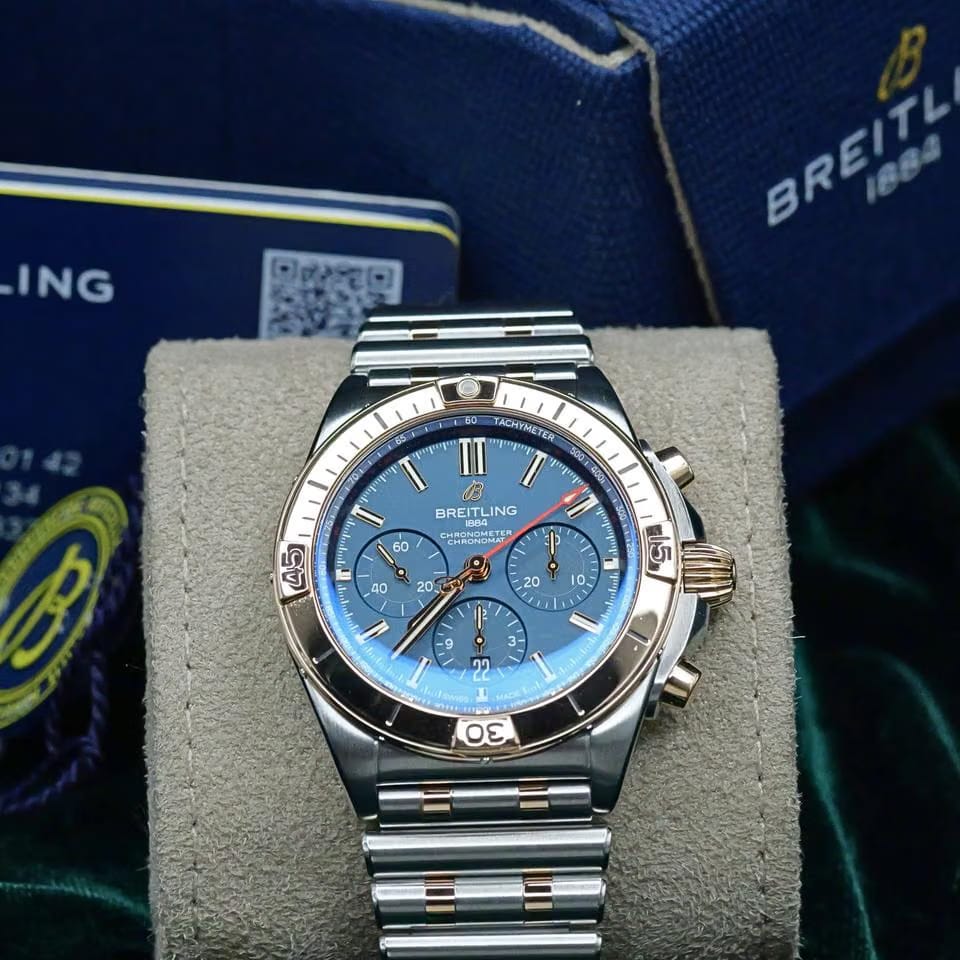 Breitling Chronomat 42 MINT FULL SET Chronomat 42 Blue Dial Two-Tone 18 K Rose Gold Steel UB0134