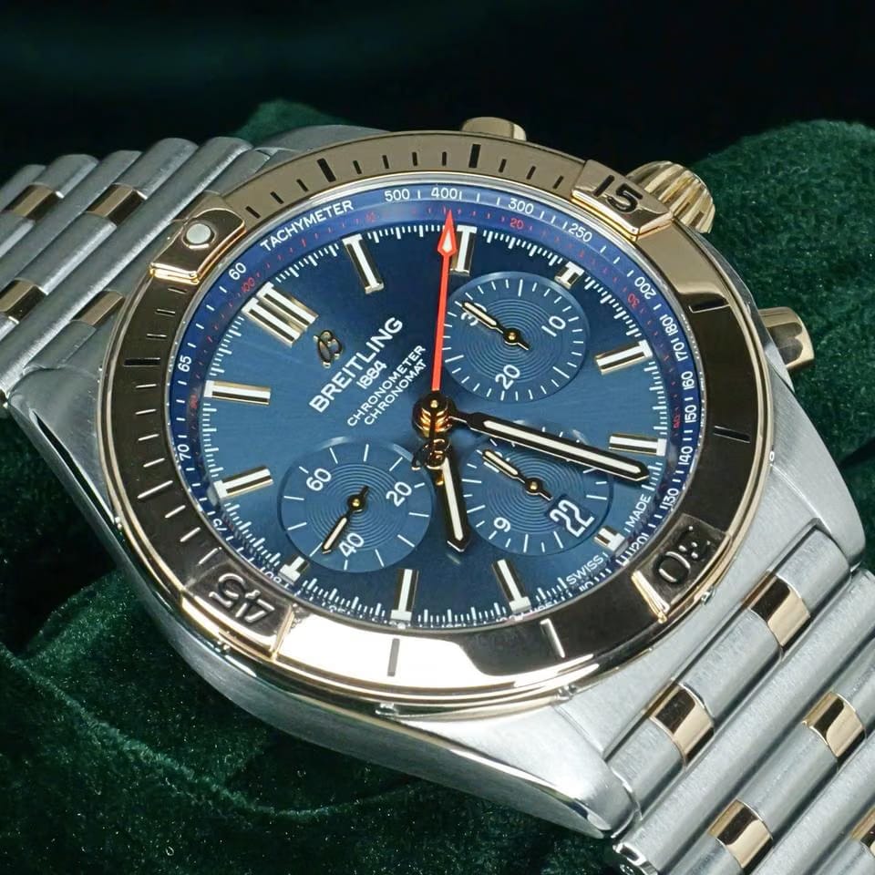 Breitling Chronomat 42 MINT FULL SET Chronomat 42 Blue Dial Two-Tone 18 K Rose Gold Steel UB0134