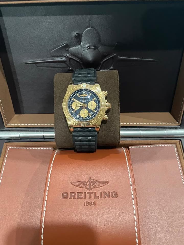 Breitling Chronomat 44 HBO11012/B968 Breitling Chronomat 44