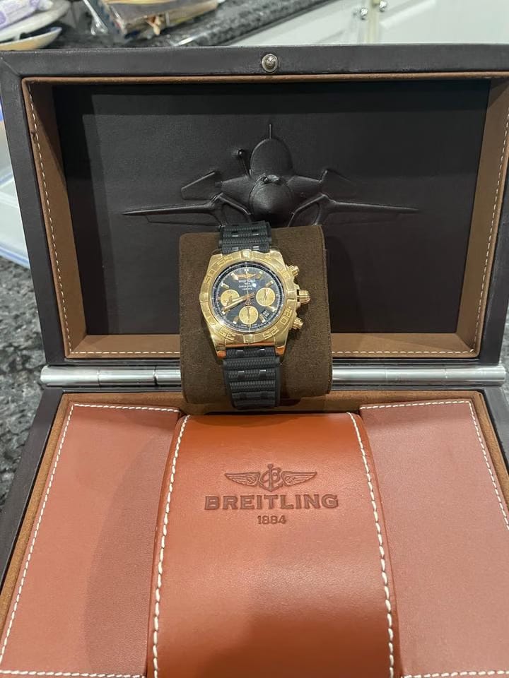 Breitling Chronomat 44 HBO11012/B968 Breitling Chronomat 44