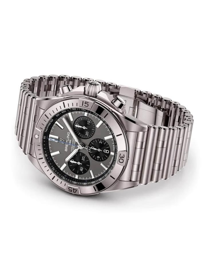 Breitling Chronomat 42 B01 42 EB0134101 M1 E1