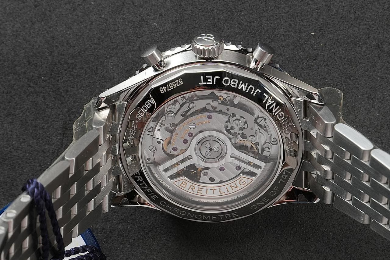 Breitling Navitimer 1 B01 Chronograph43 Boeing Limited full set unworn