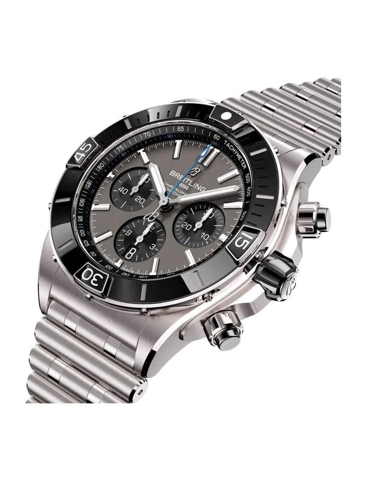Breitling Chronomat Super Chronomat B01 44 EB0136251 M1 E1