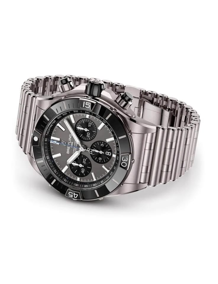 Breitling Chronomat Super Chronomat B01 44 EB0136251 M1 E1