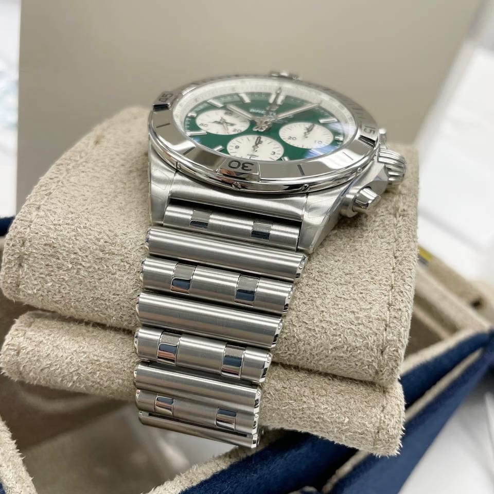 Breitling Chronomat 42 Limited Edition Chronomat B01 42 NFL New York Jets Edition AB01342 B1 L5 A1 Stainless Steel Full Set Complete Box & Papers