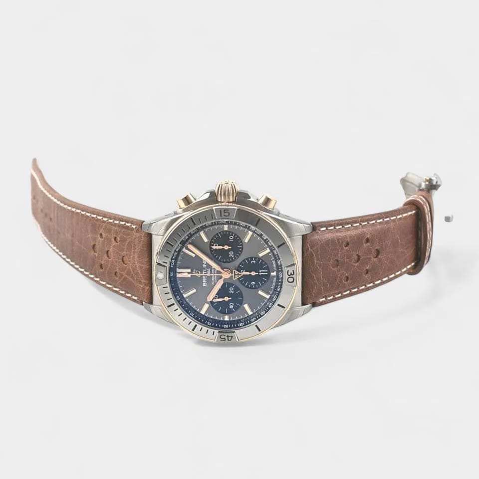 Breitling Chronomat 42 B01 42 Triumph / Titanium&Red gold / 42 mm / Box&Papers / TB0134101 M1 X1