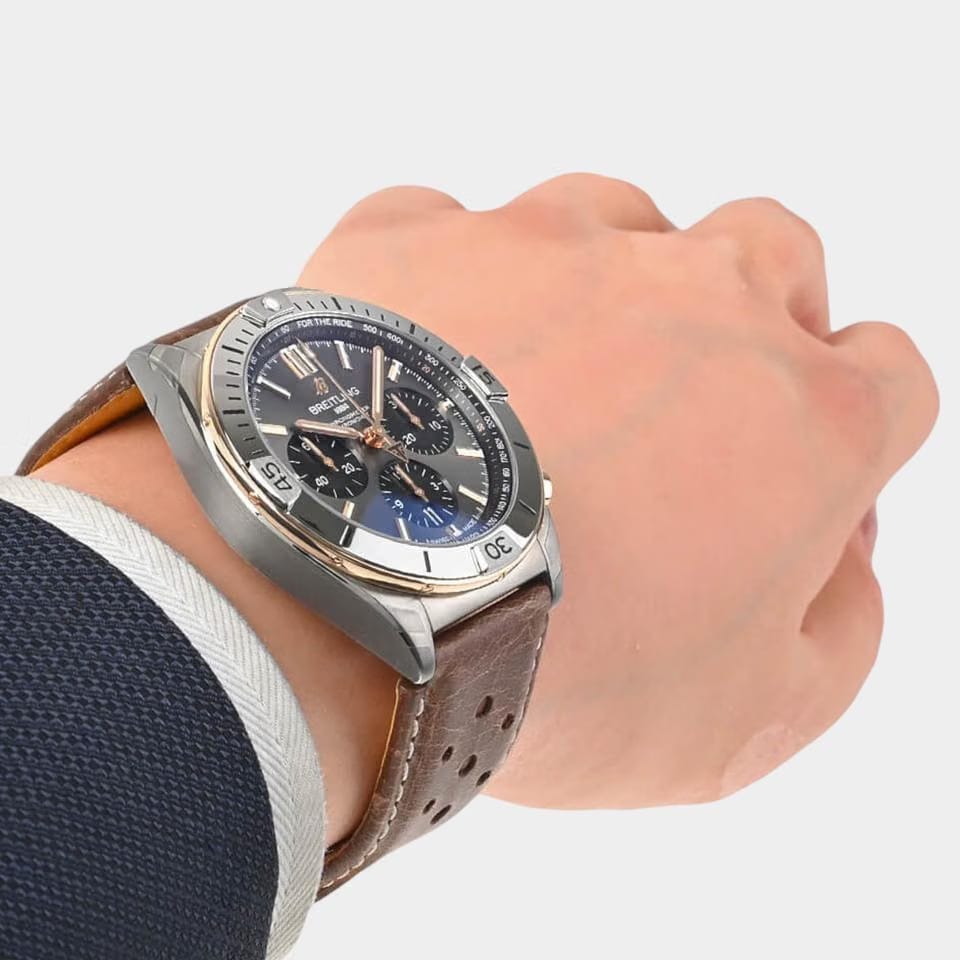 Breitling Chronomat 42 B01 42 Triumph / Titanium&Red gold / 42 mm / Box&Papers / TB0134101 M1 X1