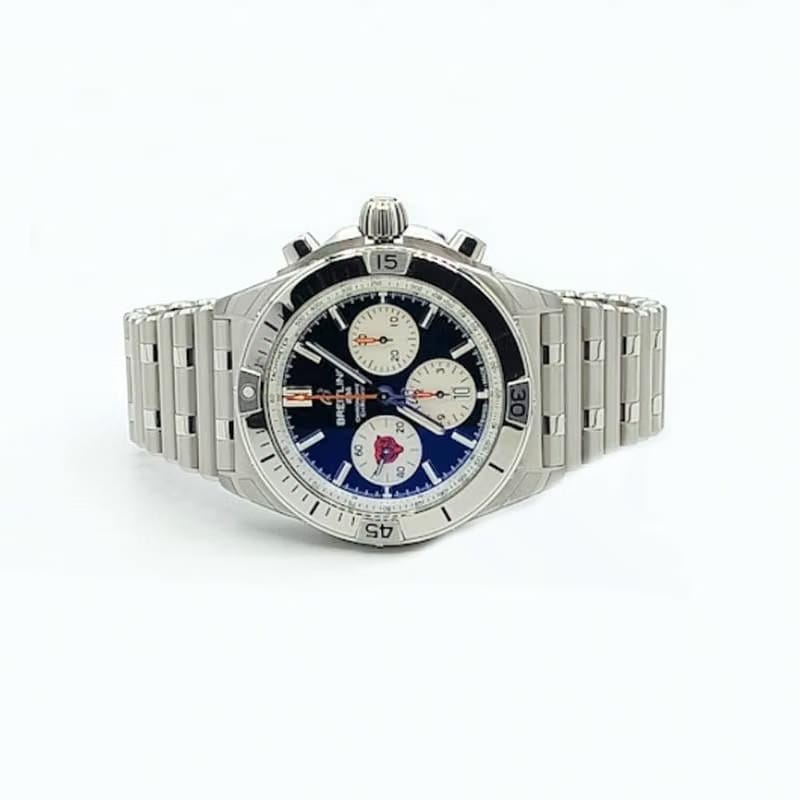 Breitling Chronomat 42 B01 42 NFL Chigaco Bears Special edition