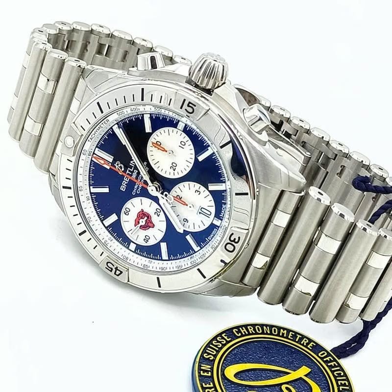 Breitling Chronomat 42 B01 42 NFL Chigaco Bears Special edition