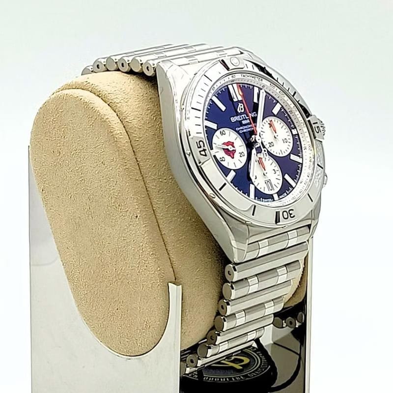 Breitling Chronomat 42 B01 42 NFL Chigaco Bears Special edition