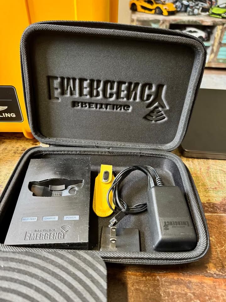 Breitling Emergency Black Full Set ungetragen Service neu Garantie