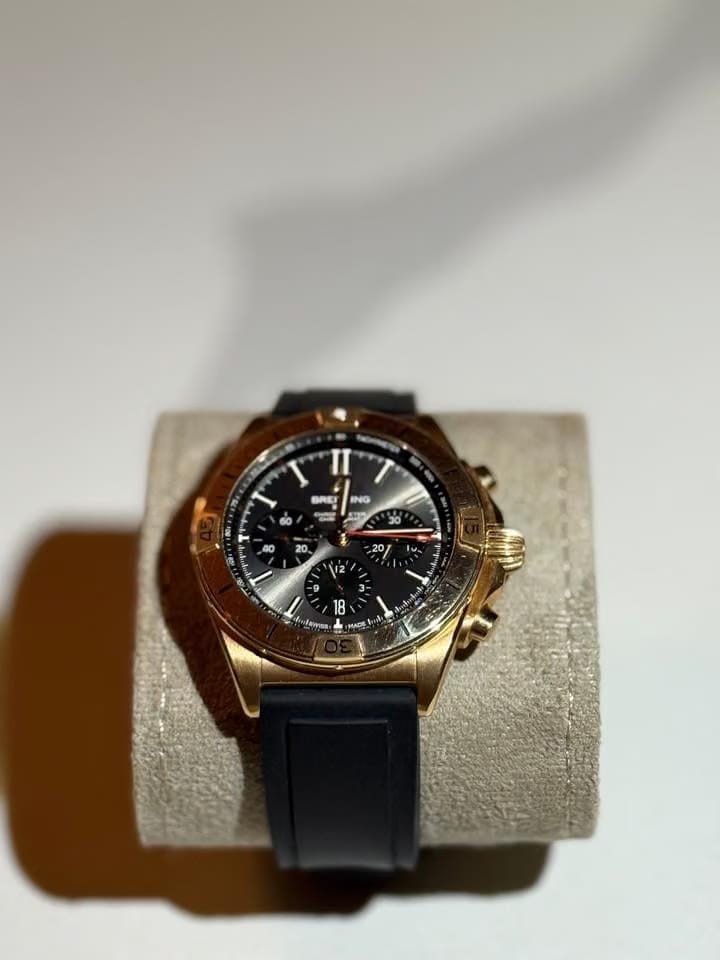 Breitling Chronomat 42 B01 42 Breitling Chronomat B01 42 18k gold
