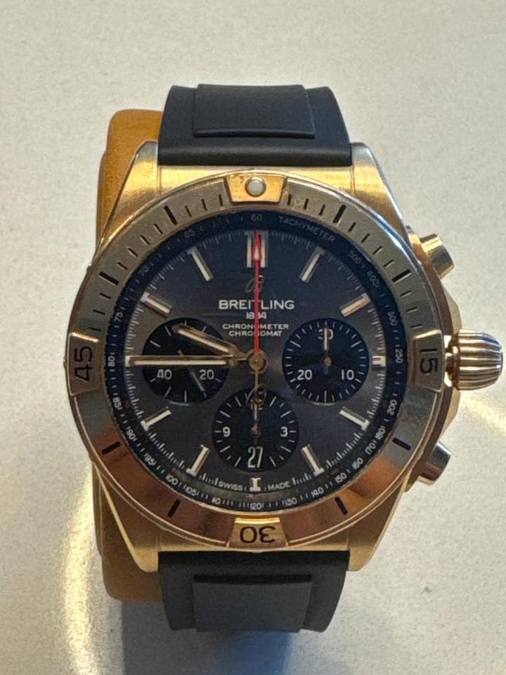 Breitling Chronomat 42 B01 42 Breitling Chronomat B01 42 18k gold