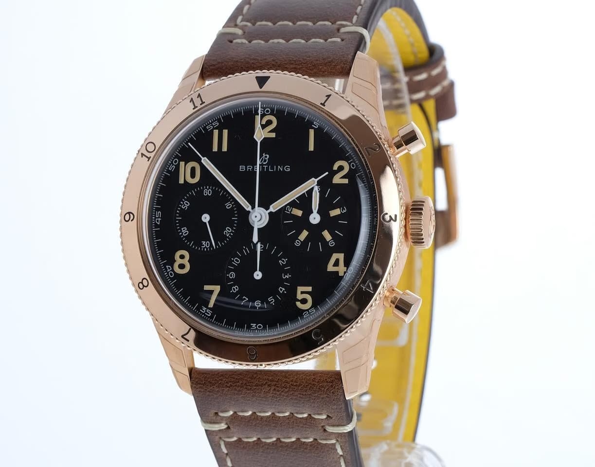 Breitling Aviator 8 AVI 1953 Edition 18-karätiges Rotgold - Schwarz - Limited Edition