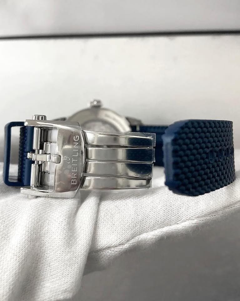 Breitling Ref. AB3111161 C1 S1