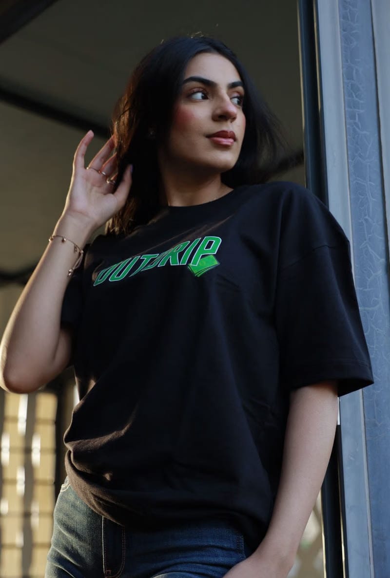 HUSTLE TEE