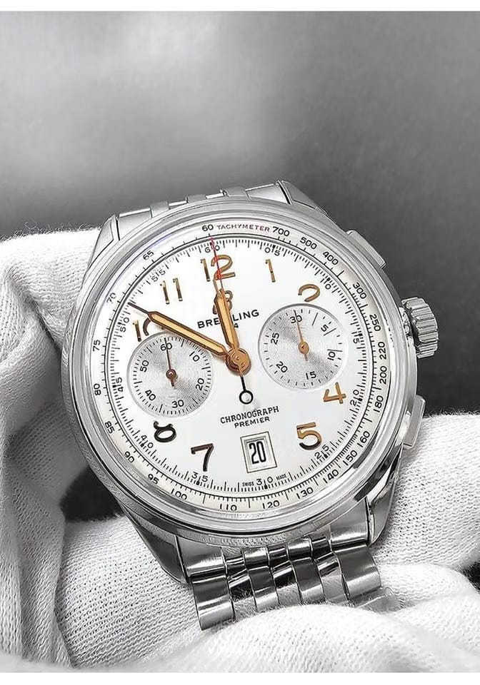 Breitling Ref. AB0145211 G1 A1