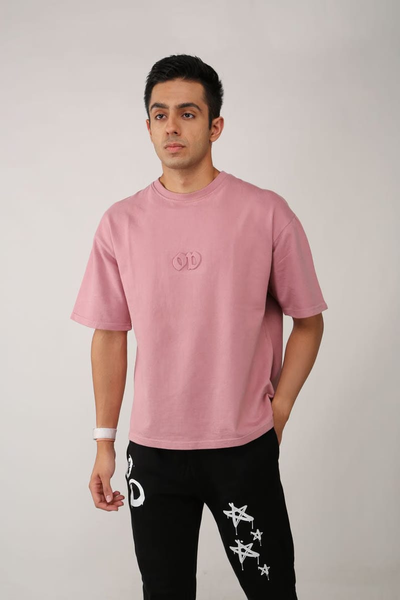 EMBOSSED LOGO TEE