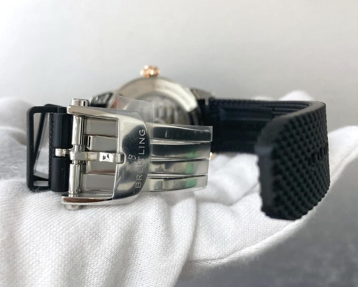 Breitling Ref. UB3111241 B1 S1