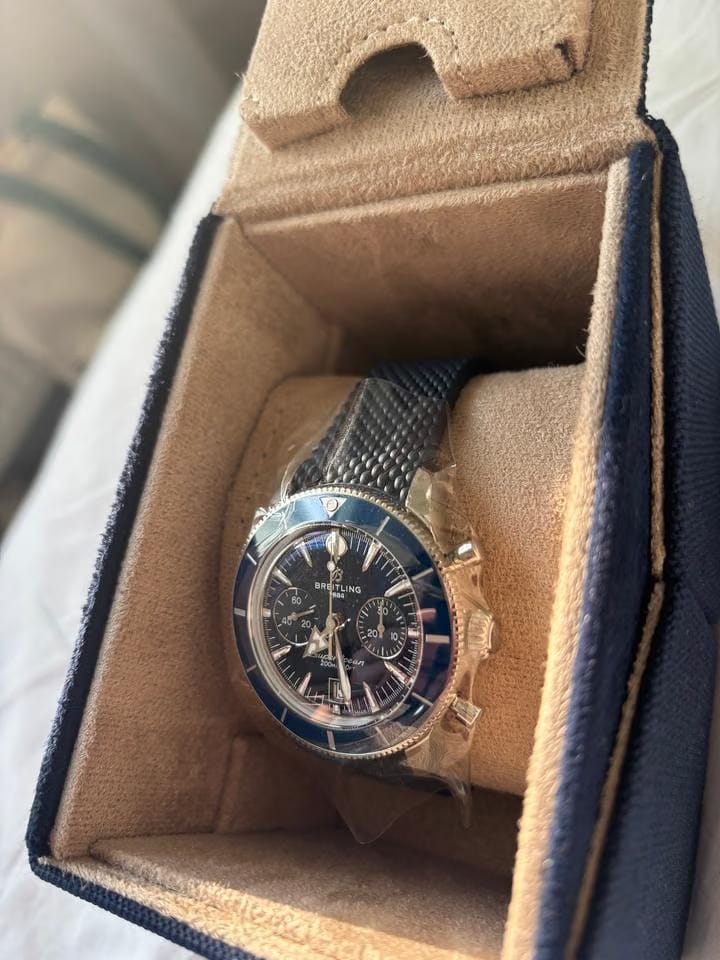 Breitling Ocean Culture Series B01 Chronograph Watch 42 New 8 years warranty instead of 5!