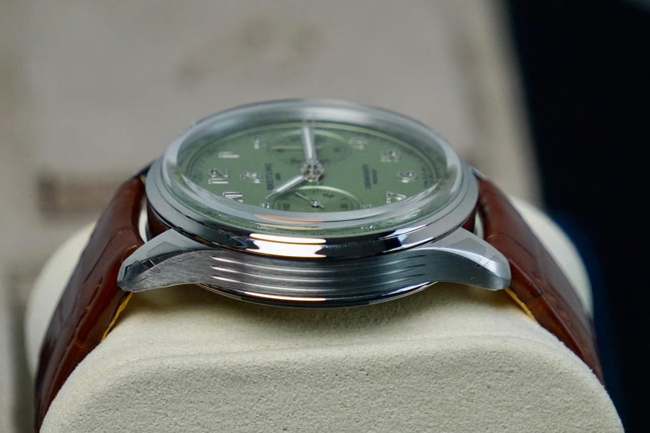 Breitling Premier B09 Chronograph Pistachio Dial • Premier B09 Chronograph • Unworn 2026