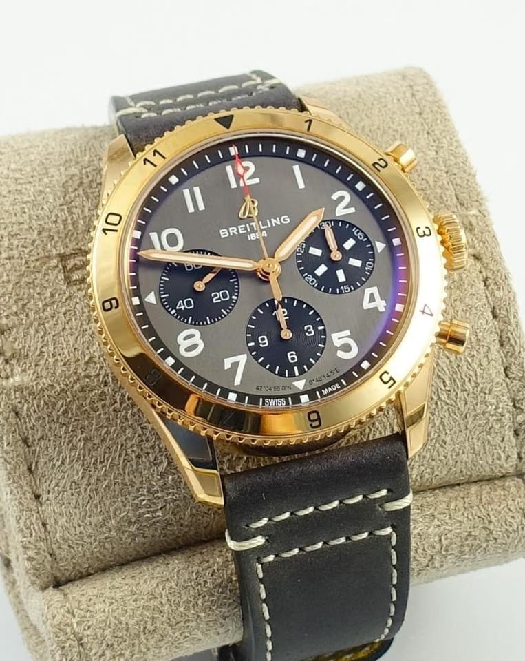 Breitling Classic Avi Chronograph 42 P-51 Mustang Rosegold Unworn Box+Papers