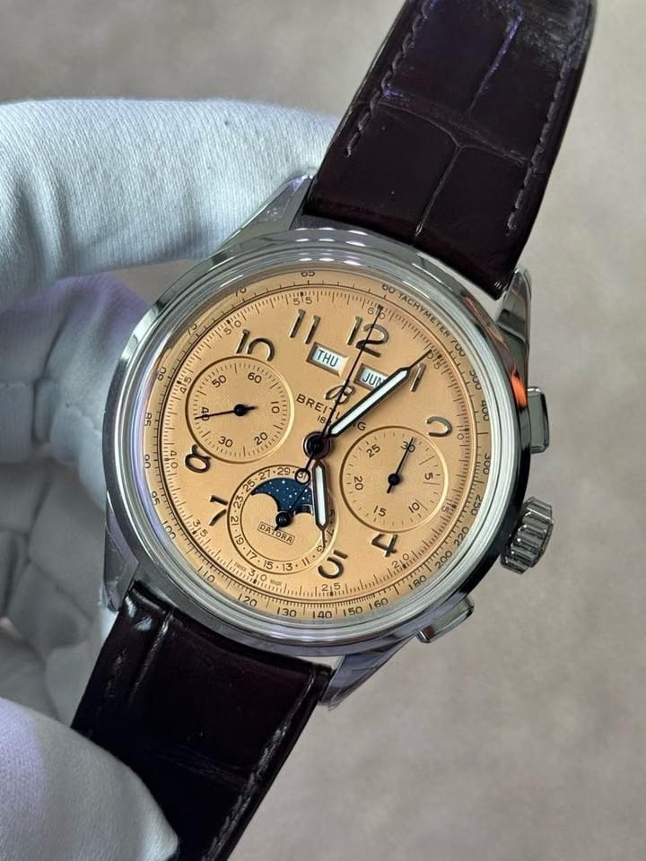 Breitling Premier B52 Datora