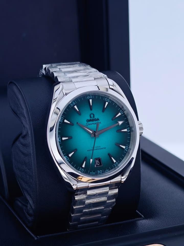 Omega Seamaster Aqua Terra150m 41mm smoky green 5 yrs international warranty