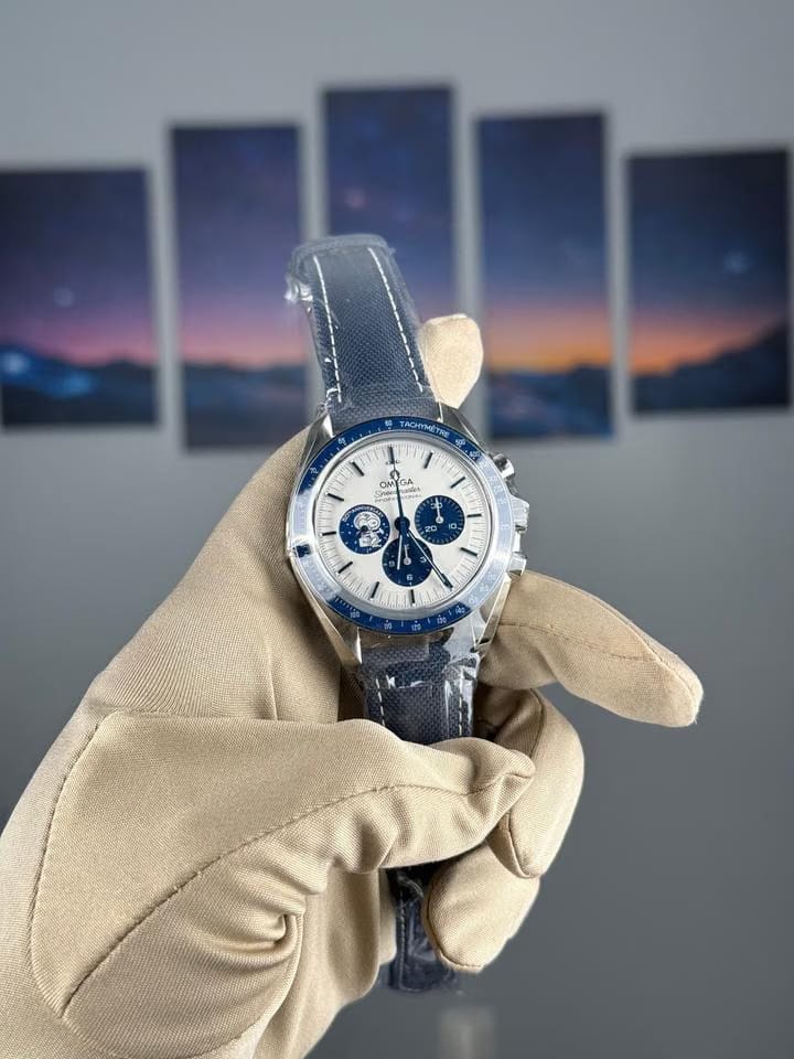 Omega Speedmaster Professional Moonwatch'Silver Snoopy Award'