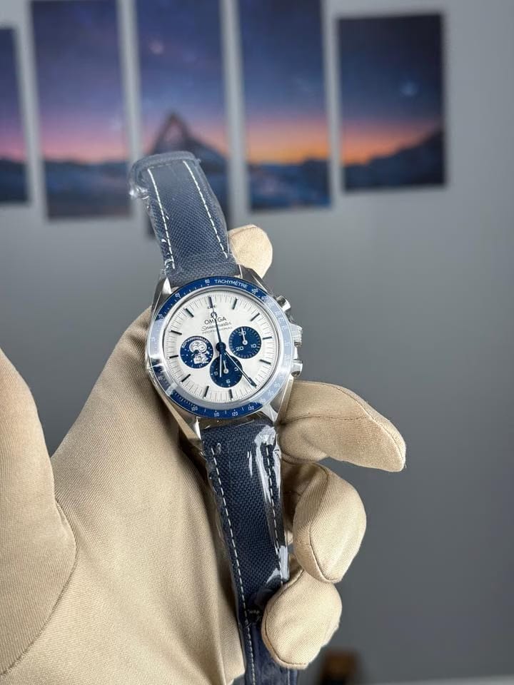 Omega Speedmaster Professional Moonwatch'Silver Snoopy Award'