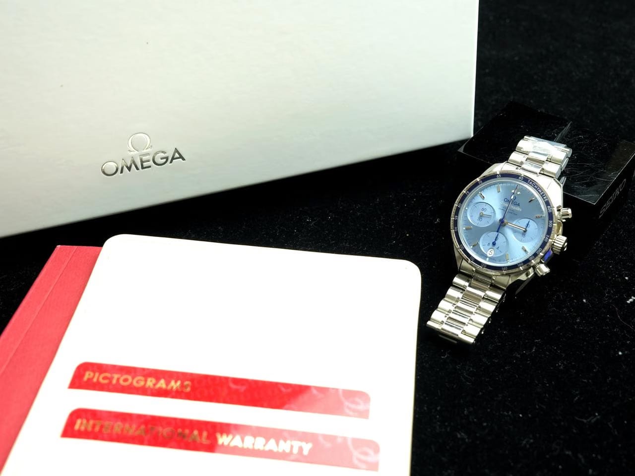Omega Speedmaster324.30.38.50.03.001 Speedmaster Co-Axial 38 Stainless Steel
