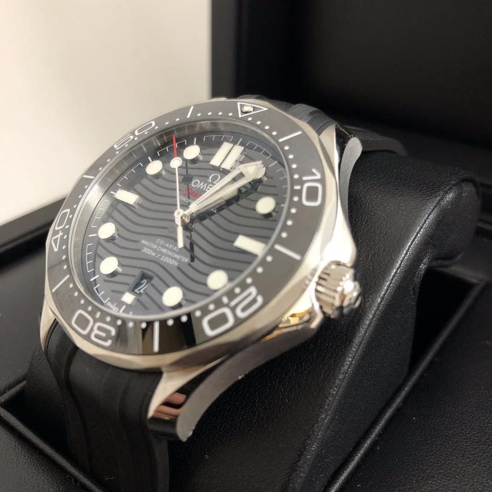 Omega Seamaster Diver 300 Mbasel one Seamaster Diver 300 M black dial rubber strap steel 42mm international warranty 5 years international warranty