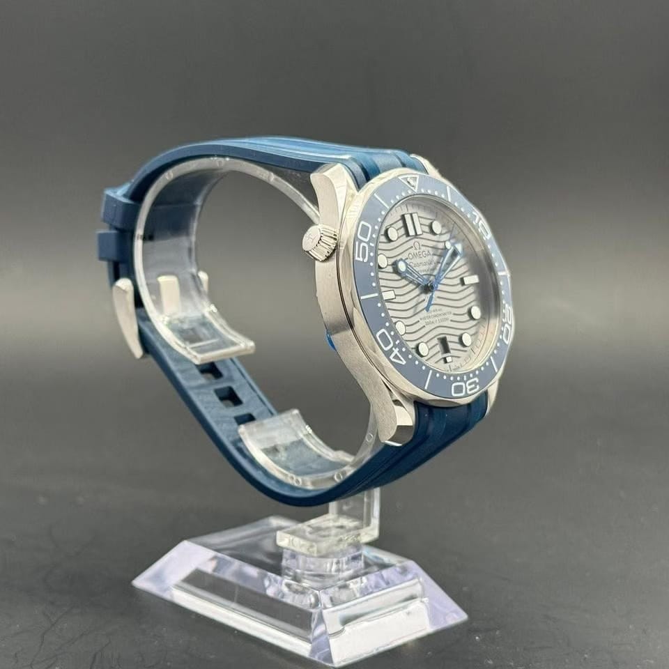 Omega Seamaster Diver 300 MFullset I New/Unworn I LC Europe I Partly Stickered