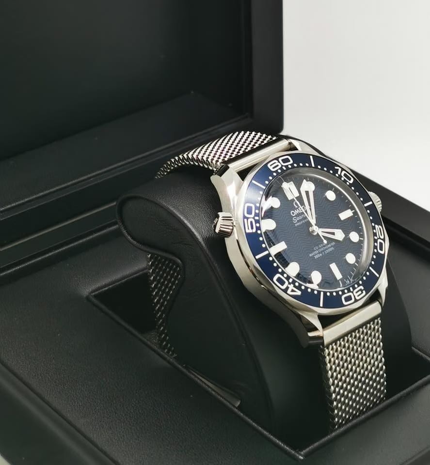Omega Seamaster Diver 300 Mbasel one Seamaster Diver 300 M James Bond 007 60th Anniversary milan strap 5 years international warranty