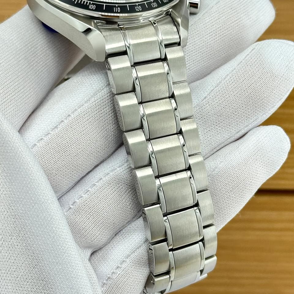 Omega Speedmaster Racing Unworn 2026 / 326.30.40.50.01.001