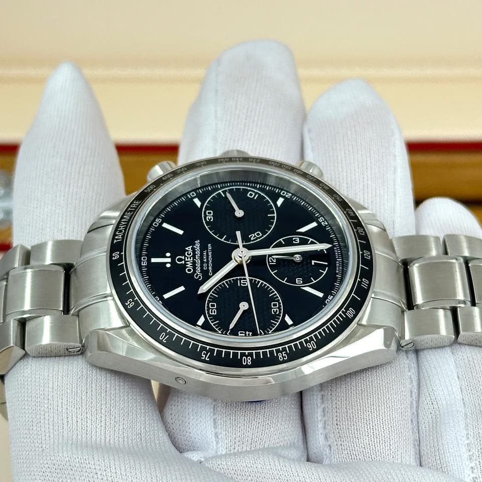 Omega Speedmaster Racing Unworn 2026 / 326.30.40.50.01.001