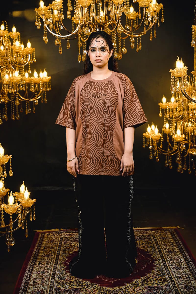 EZBRA TEE: WHISKEY [UNISEX]