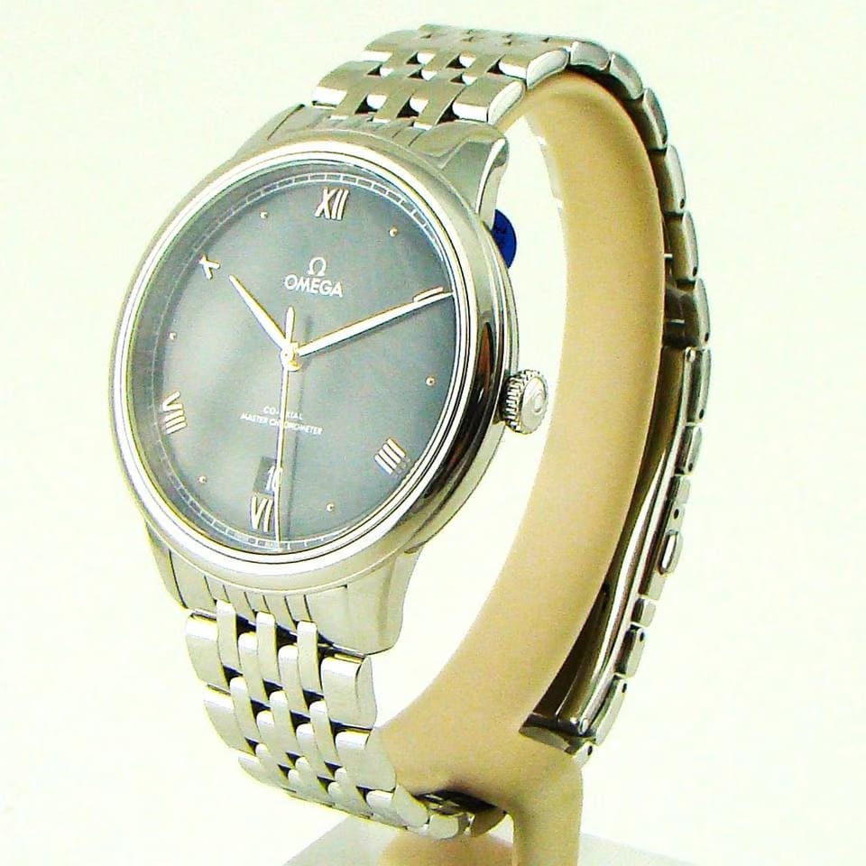Omega De Ville Prestige Black Dial 40mm New. Complete set. Omega Warranty.