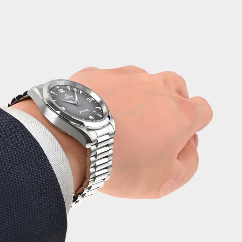 Omega Seamaster Railmaster Co-Axial Master Chronometer Automatic / Steel / 38 mm / Box&Papers / 235.10.38.20.06.001