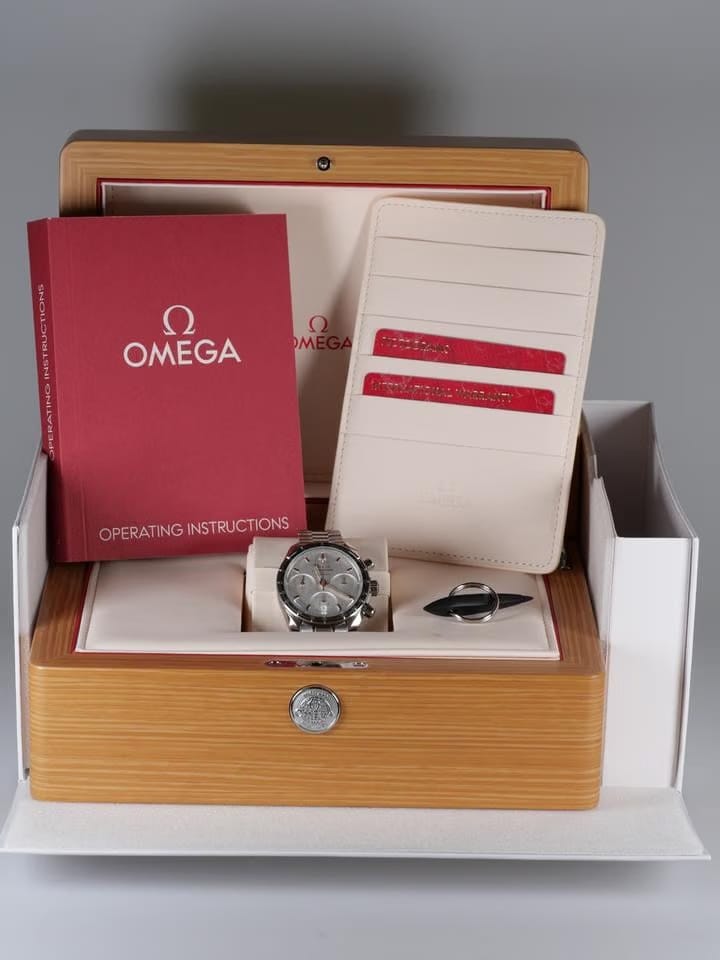 Omega Speedmaster38 Chronograph Ungetragen - Box & Papiere