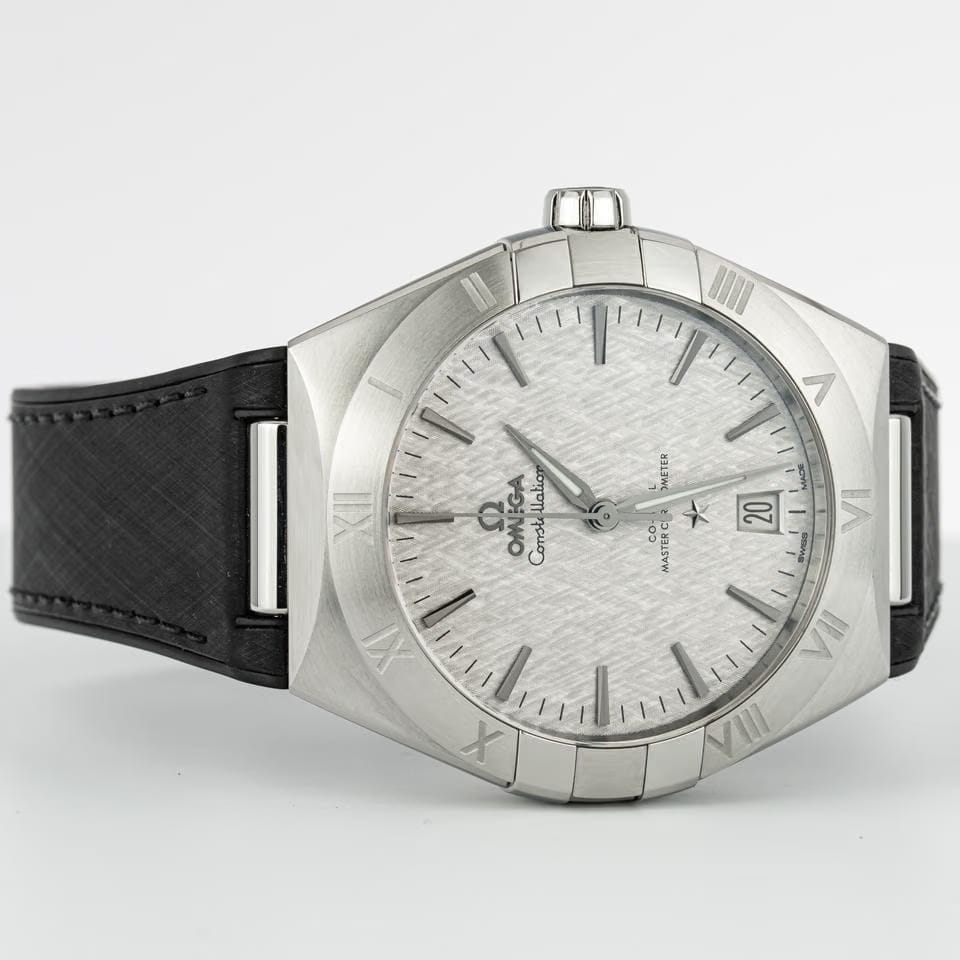 Omega Constellation131.12.41.21.06.001 / Master Chronometer / Co-Axial / 41mm / Box&Papers Anti-magnetic Date Time zone Transparent caseback