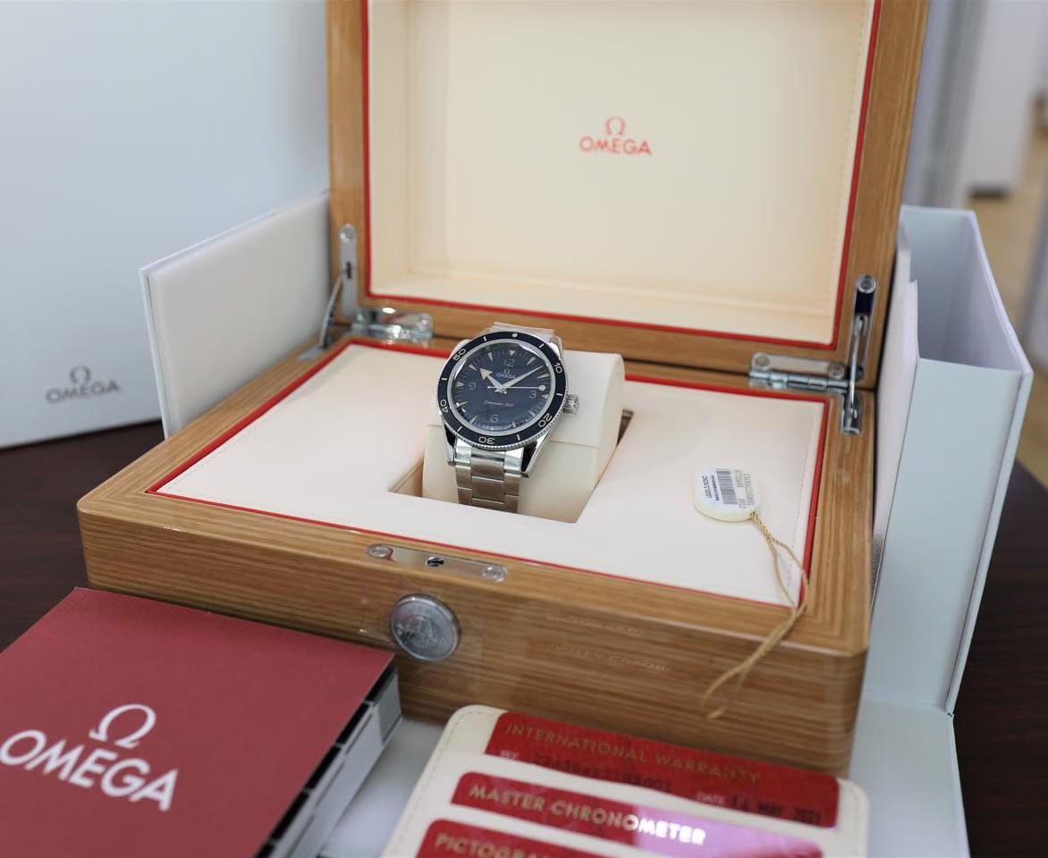Omega Seamaster 300 Blue Sandwich dial - 2021 - New