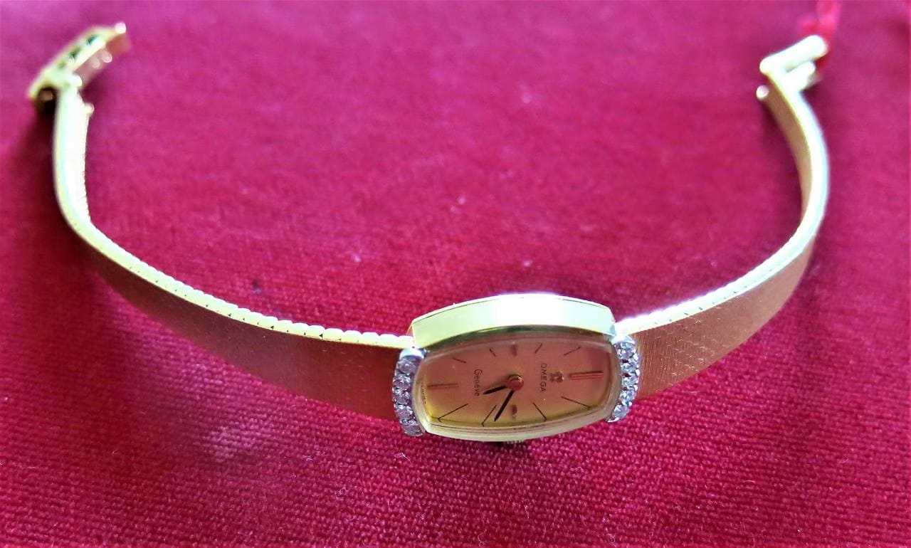 Omega Genèvecocktailwatch gold with diamonds