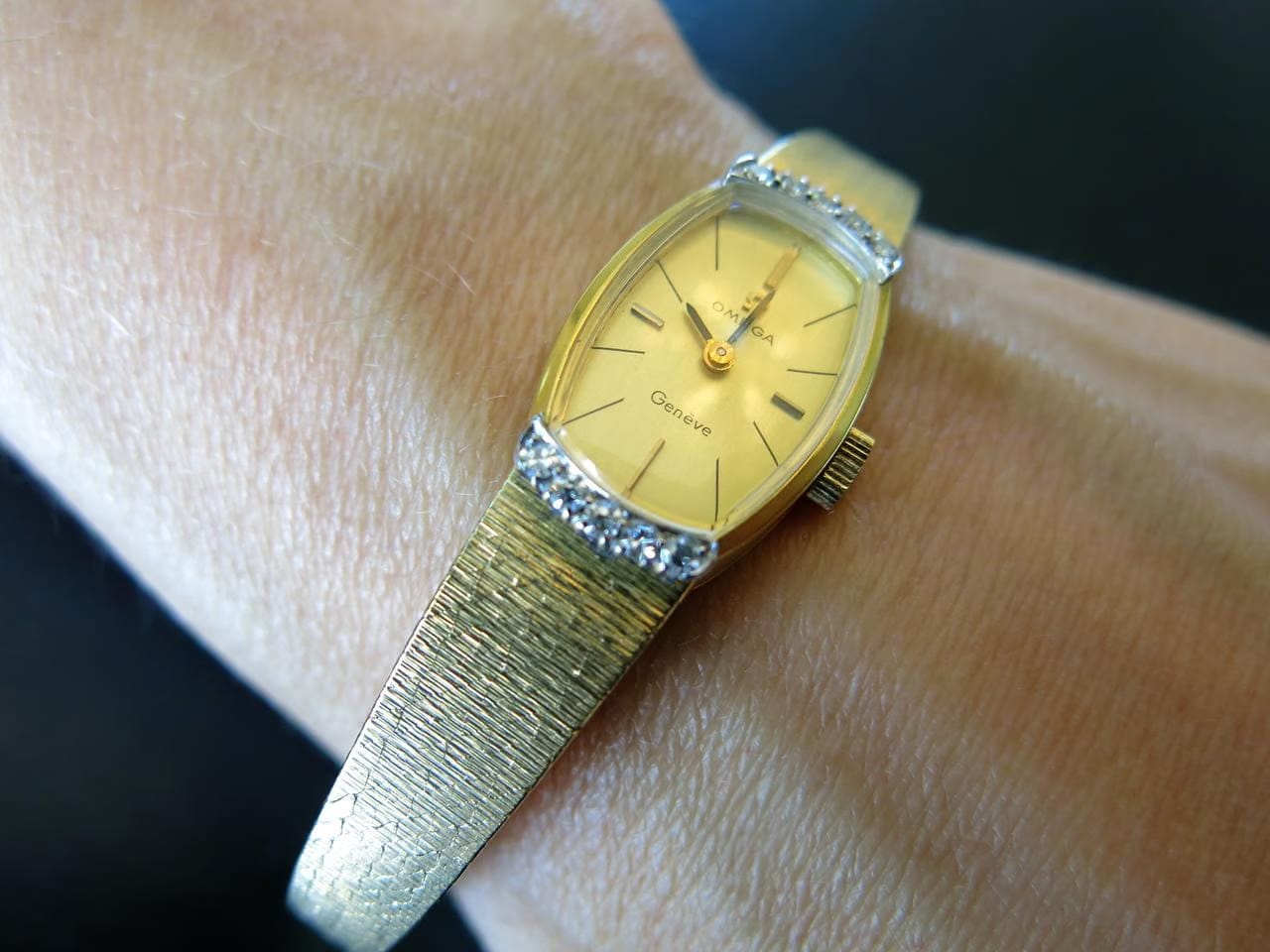 Omega Genèvecocktailwatch gold with diamonds