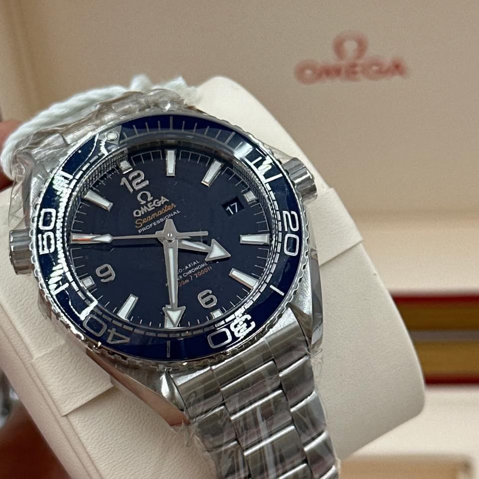 Omega Seamaster Planet Ocean215.30.44.21.03.001