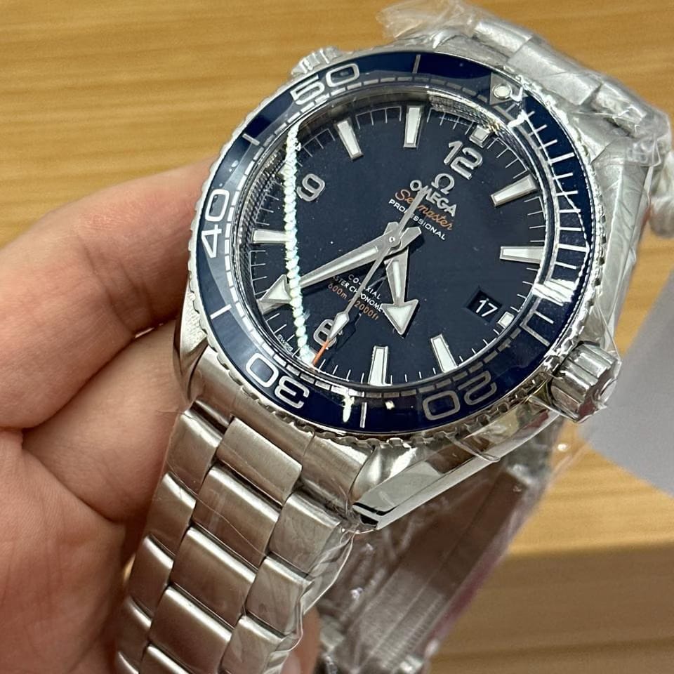 Omega Seamaster Planet Ocean215.30.44.21.03.001