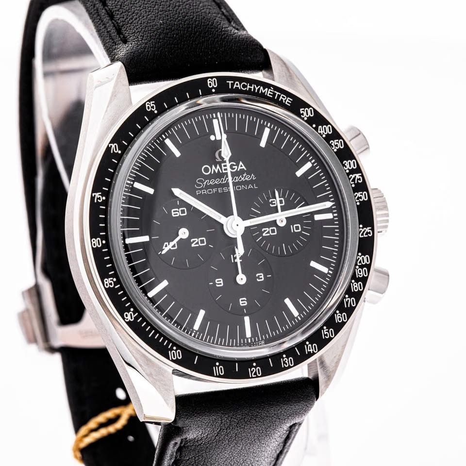 Omega Speedmaster Professional Moonwatch42 Sapphire – 310.32.42.50.01.002 – NEW & Unworn – 03/2026 Full Set