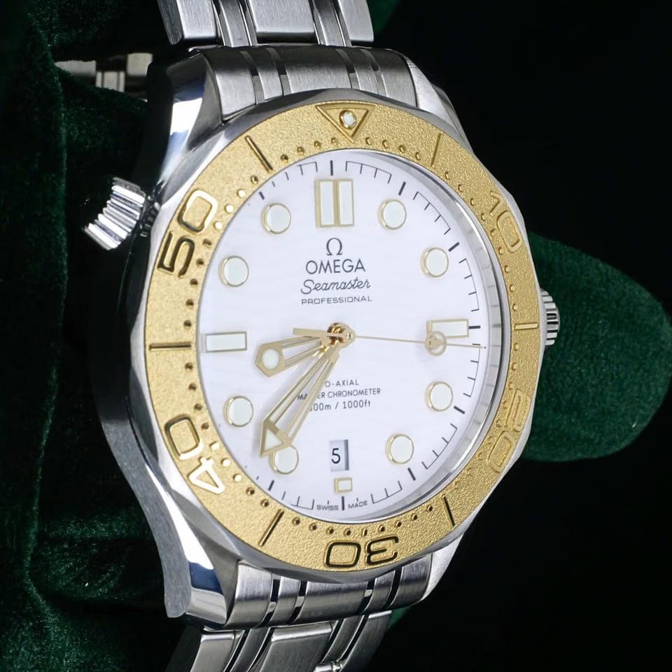 Omega Seamaster MINT FULL SET Seamaster “Paris Olympics” Special Edition White Dial 522.21.42.20.04.001