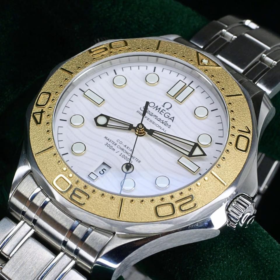 Omega Seamaster MINT FULL SET Seamaster “Paris Olympics” Special Edition White Dial 522.21.42.20.04.001